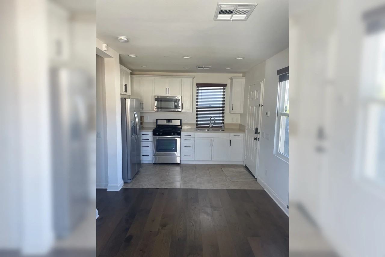 290 S Saticoy Ave, Ventura, CA 93004 Studio Apartment for 1,900/month