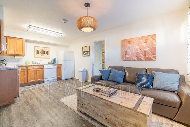 645 S Virginia St #3 - Photo 2 of 19