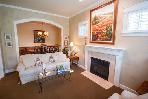 2676 Beacon Hill Dr - Photo 2 of 33