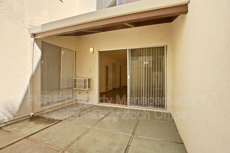 2600 Laguna Cir #B - Photo 3 of 31
