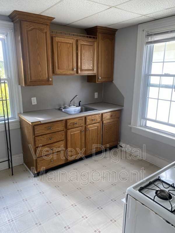 198 Main St #3 - Photo 2 of 12