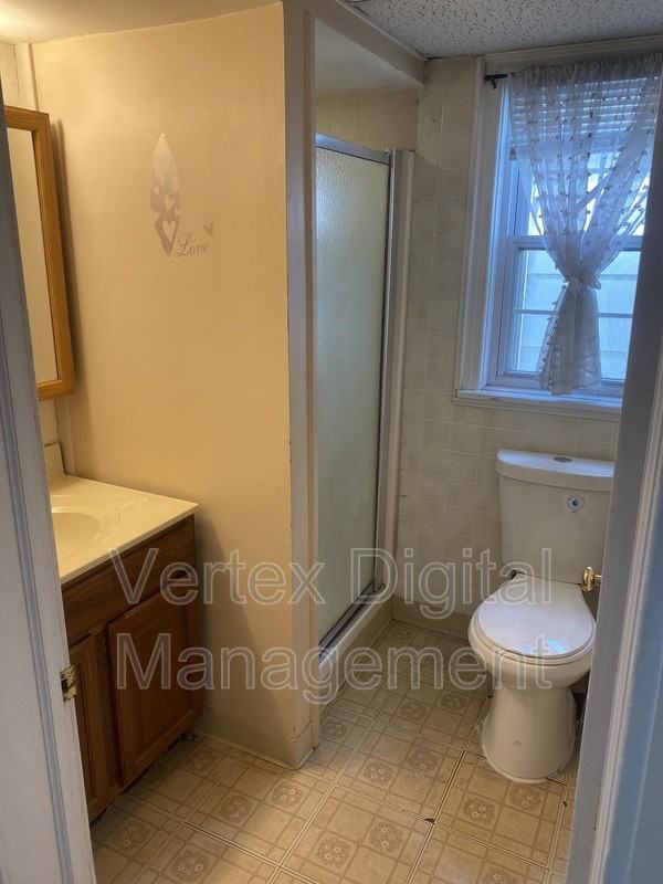 198 Main St #3 - Photo 3 of 12