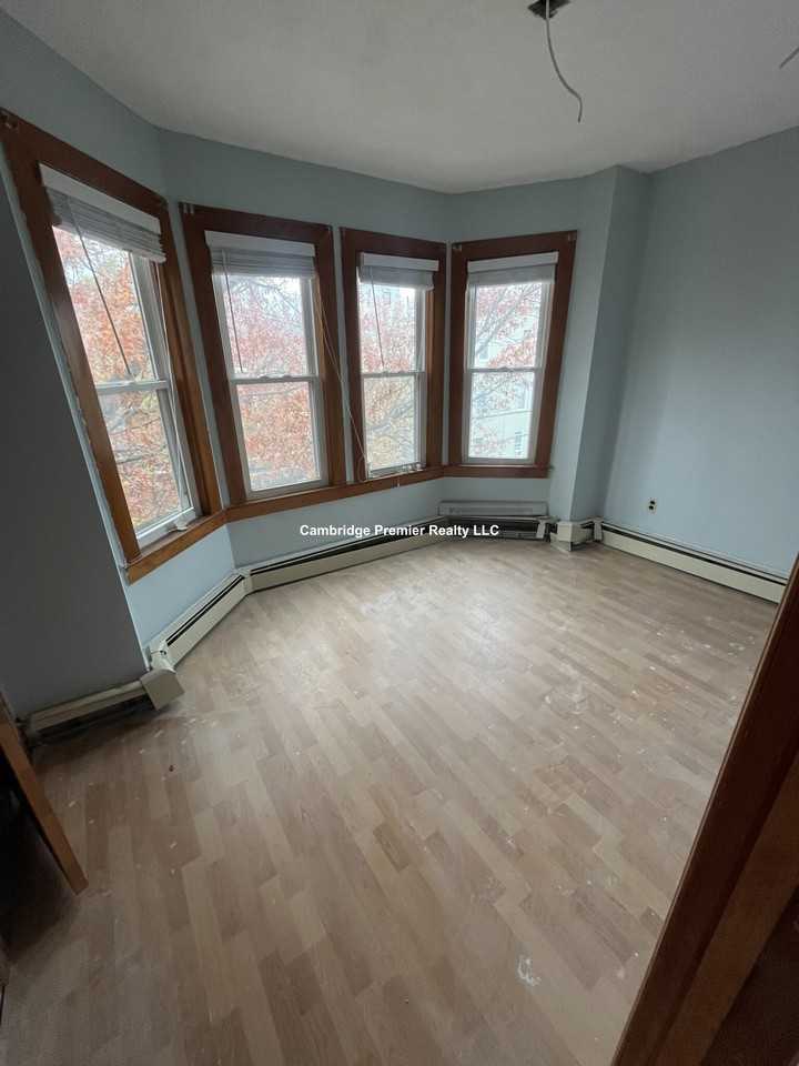Webster Ave #3 - Photo 2 of 16