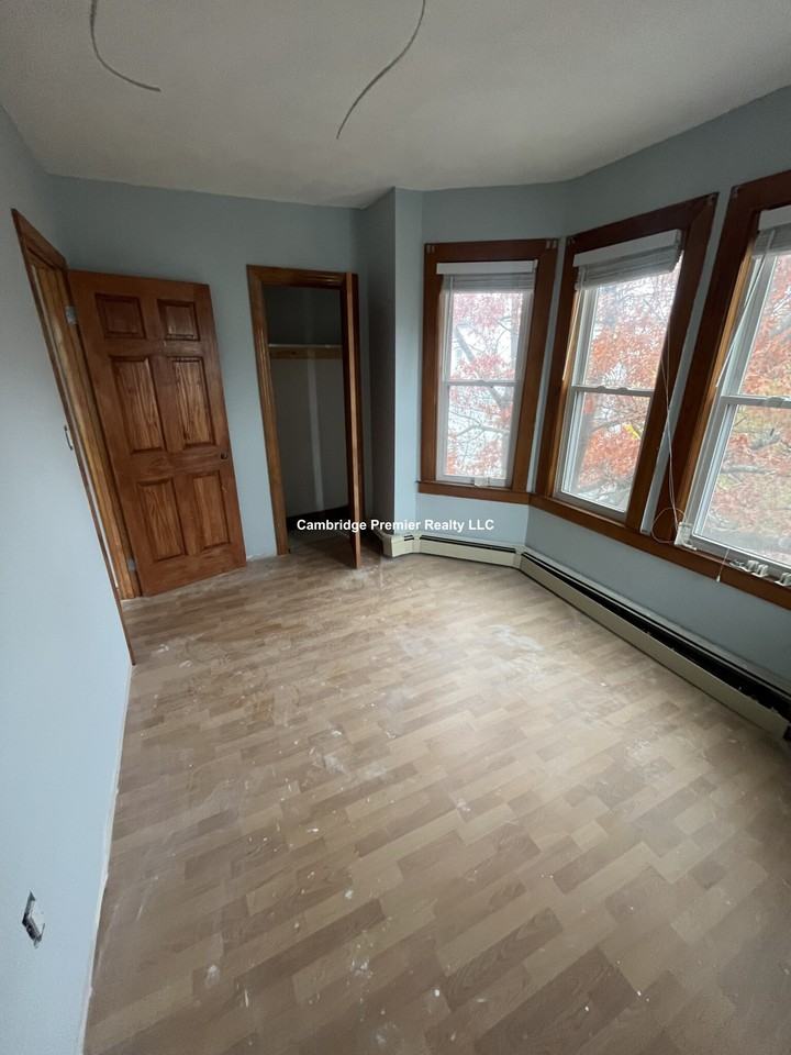 Webster Ave #3 - Photo 3 of 16