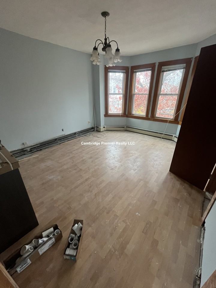 Webster Ave #3 - Photo 4 of 16