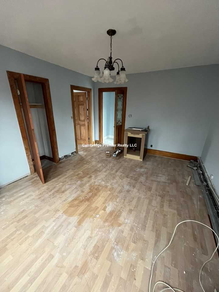 Webster Ave #3 - Photo 5 of 16