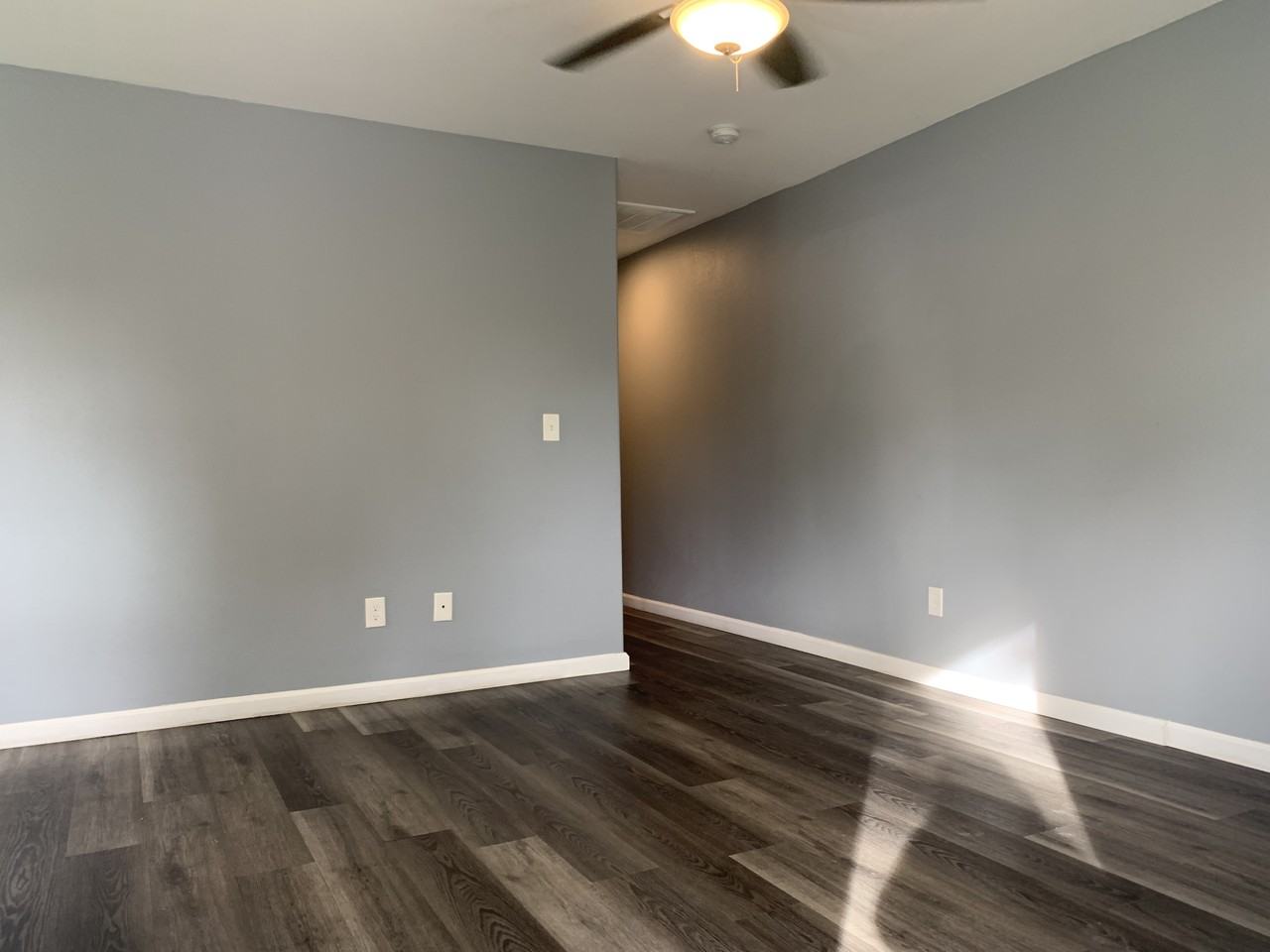 235 W South St - Photo 5 of 15
