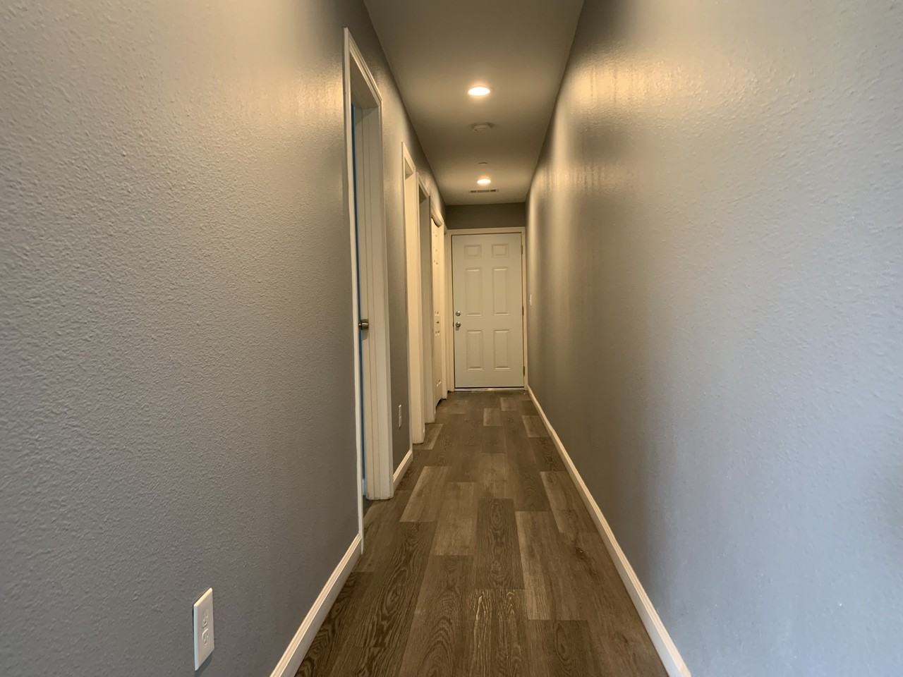 235 W South St - Photo 7 of 15
