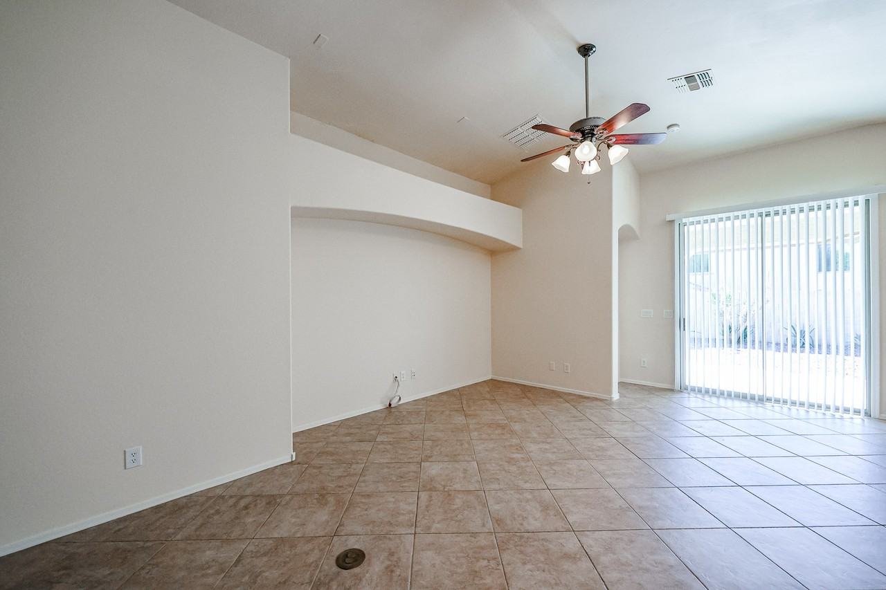 4325 W Powell Dr - Photo 2 of 33