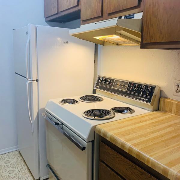 772 N Denver St - Photo 4 of 5