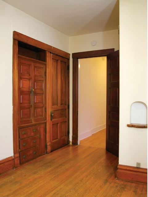 Grand Victorian - Photo 5 of 38