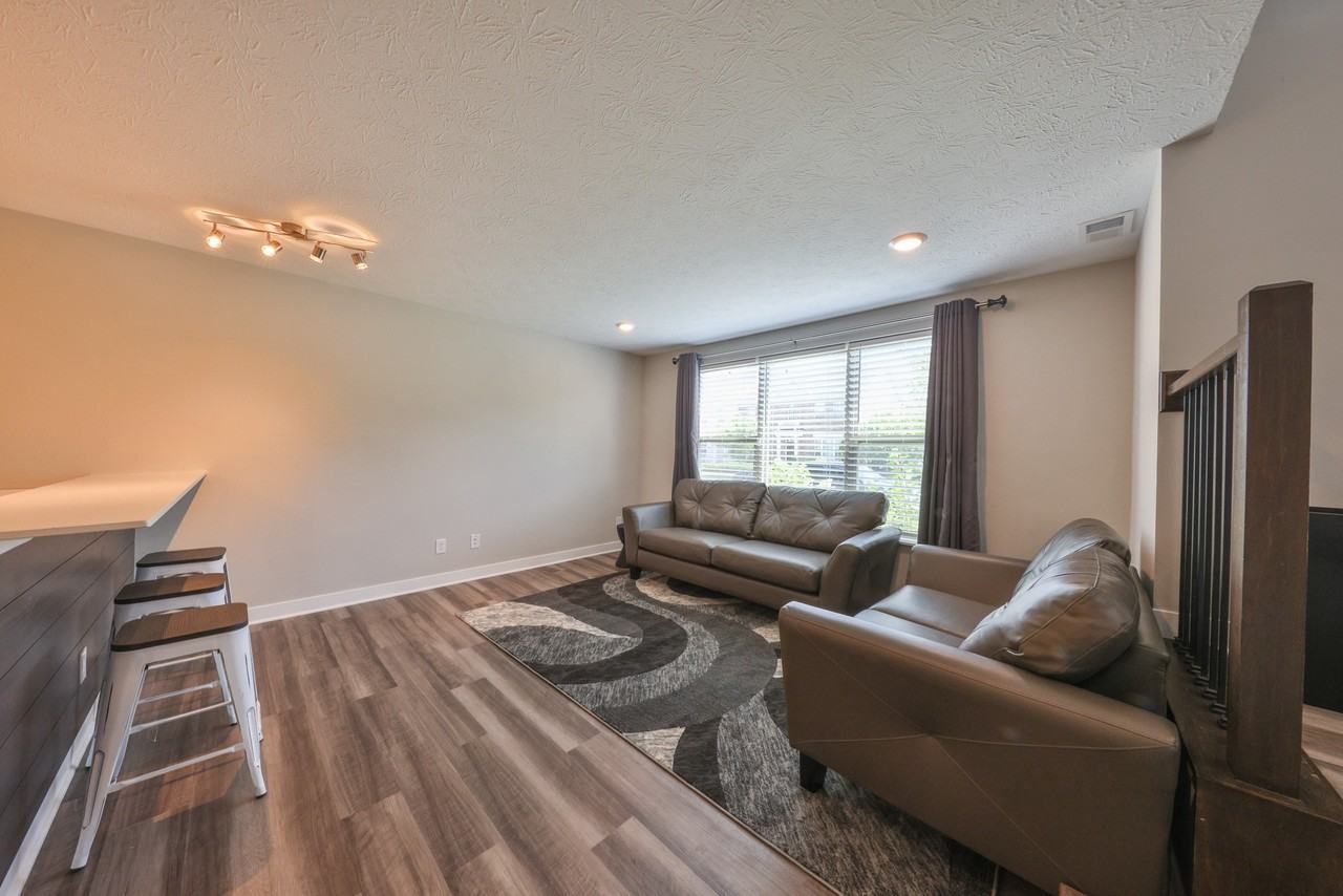 13496 Erien Drive - Photo 2 of 28