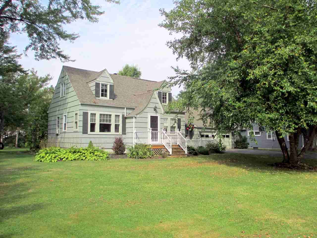 85 Lawrence Pl - Photo 2 of 25