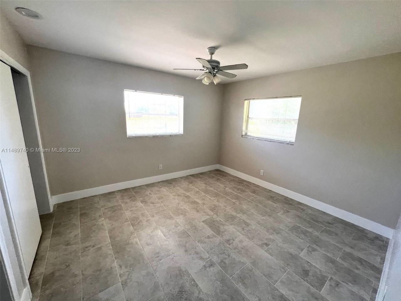 2613 Northwest 18th Terrace #5 - Photo 5 of 7