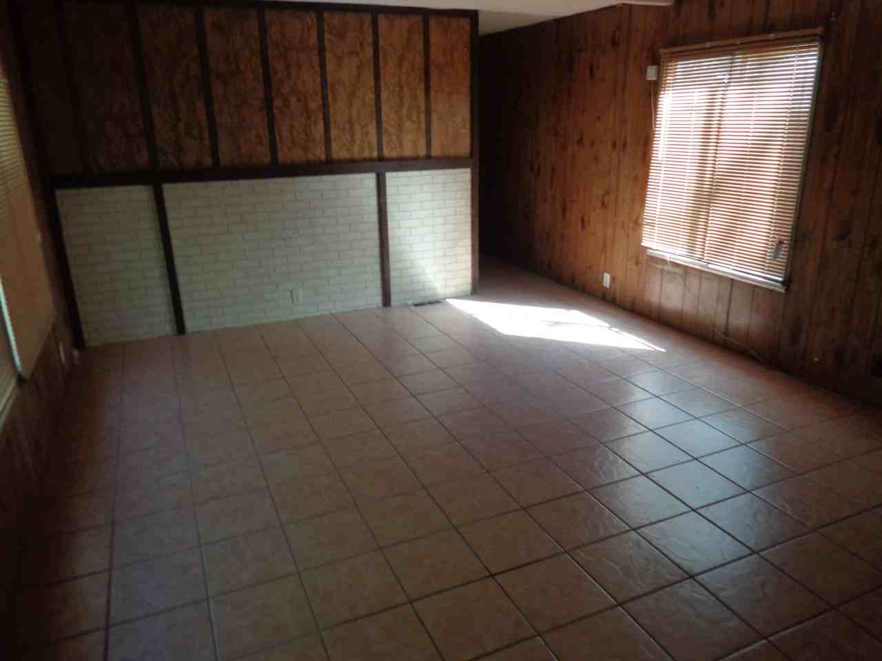 4107 Estate Rd - Photo 2 of 6