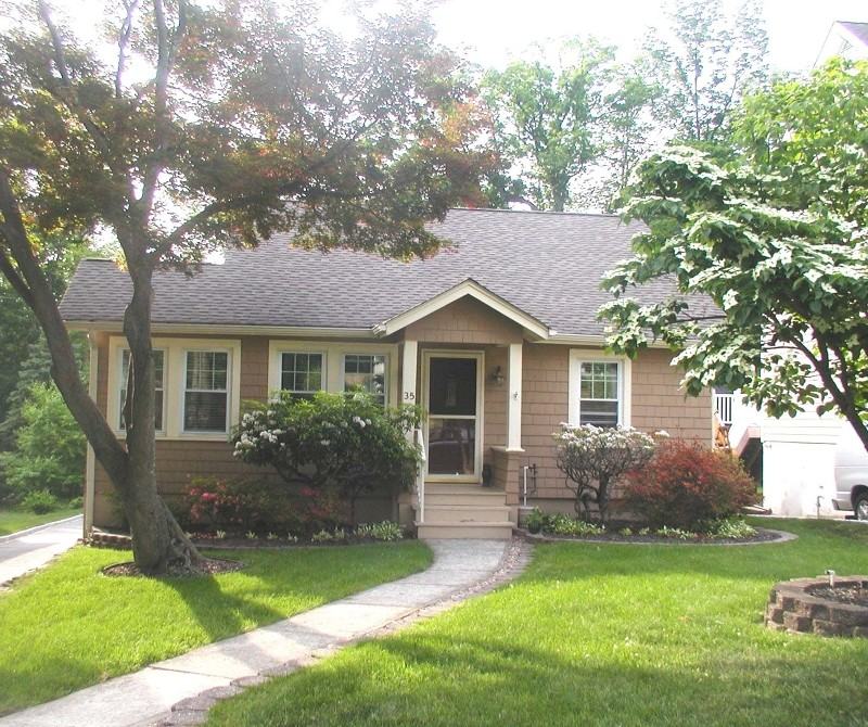 35 Ferndale Rd - Photo 2 of 3