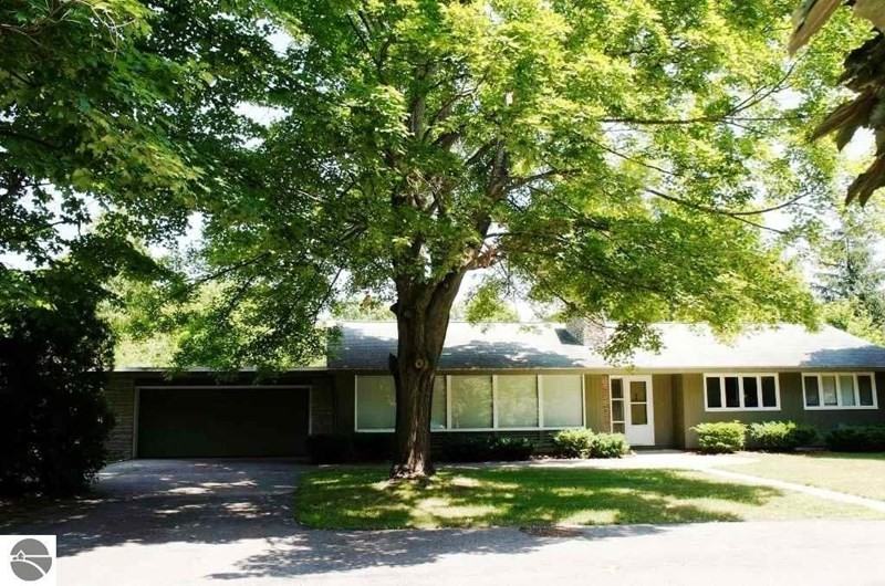 1410 Peninsula Dr - Photo 2 of 38