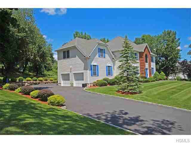 55 Duke Dr - Photo 2 of 30