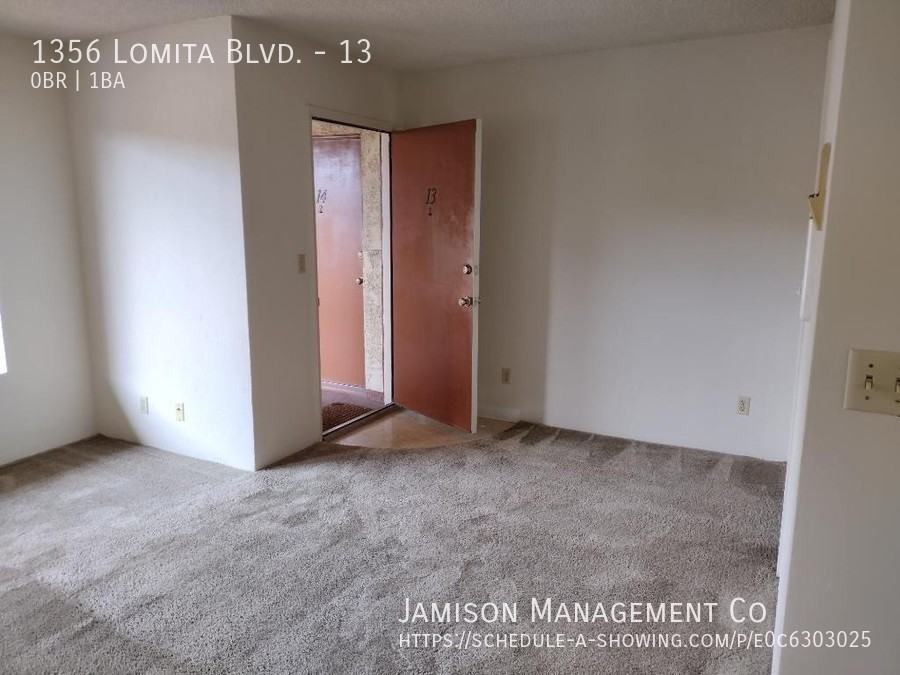 1356 Lomita Blvd #13 - Photo 3 of 7