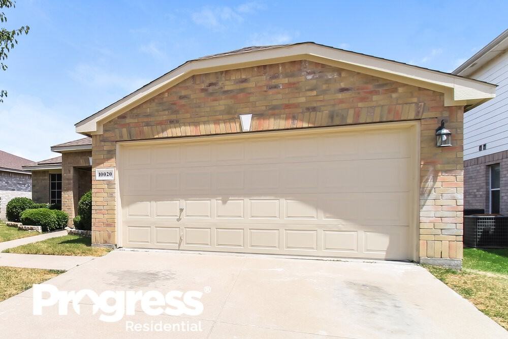 10020 Cougar Trl - Photo 3 of 16