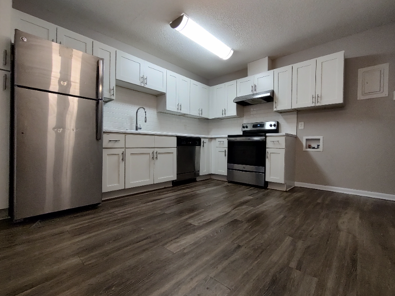 5013 Lundy Dr - Photo 4 of 10