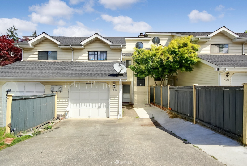 4038 S 158th Ln - Photo 2 of 33