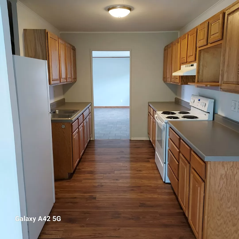 508 E Northline Rd - Photo 2 of 4