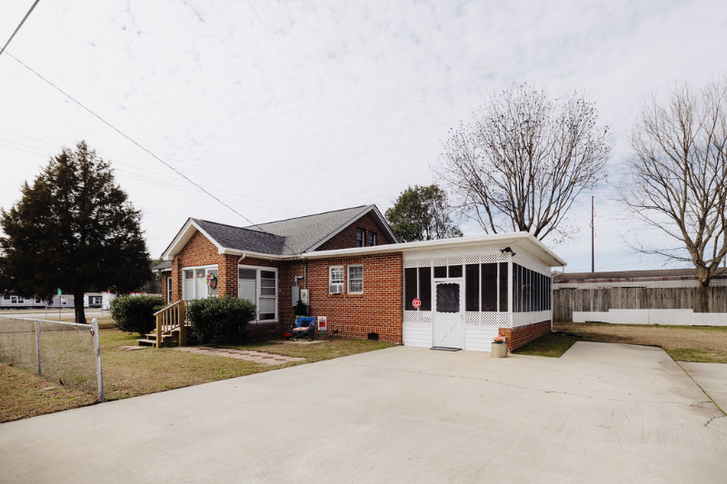 2007 S Main St - Photo 3 of 32