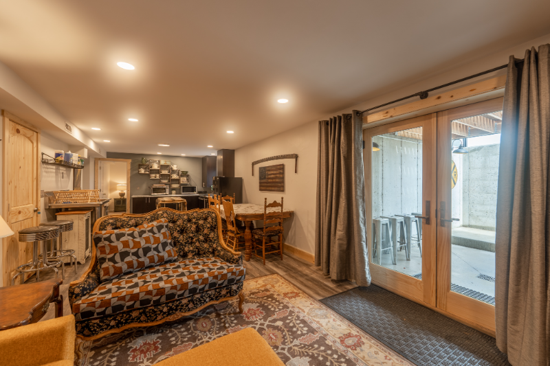 145 Sunset Dr #B - Photo 3 of 24