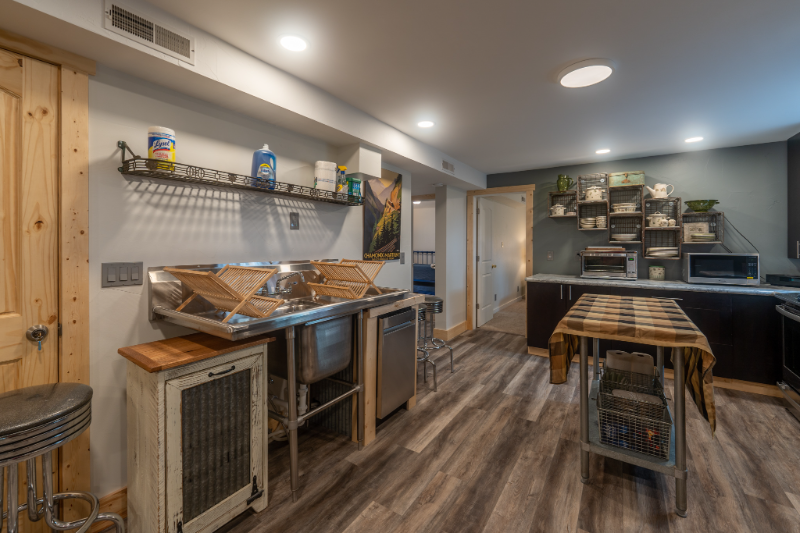 145 Sunset Dr #B - Photo 6 of 24