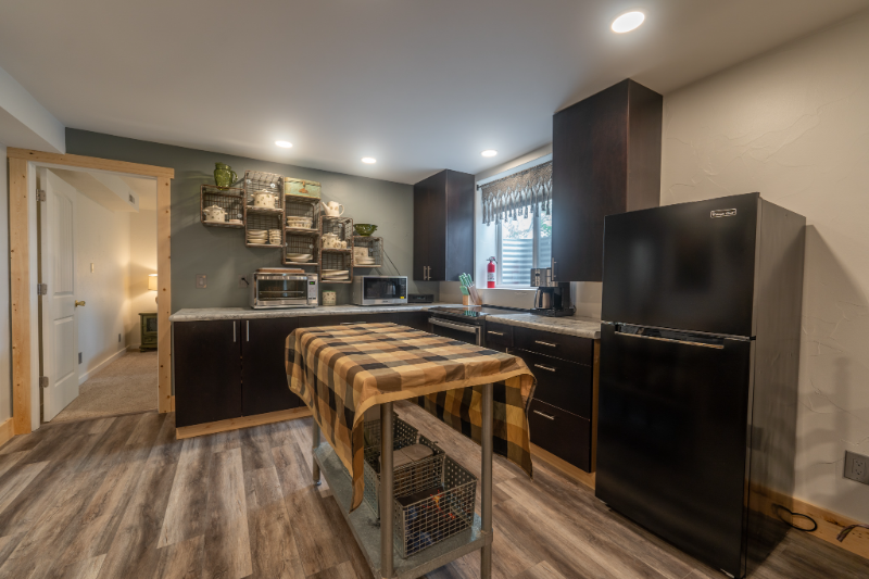 145 Sunset Dr #B - Photo 7 of 24