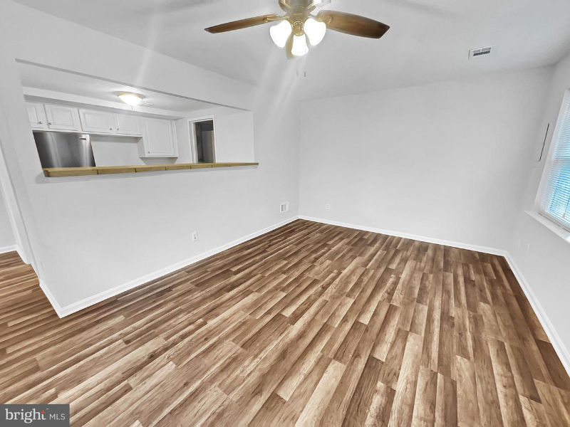 9300 Hagel Cir - Photo 6 of 15