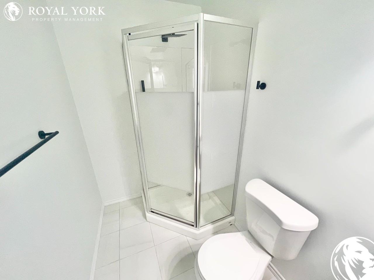 11 Brookside Cres #2 - Photo 3 of 22