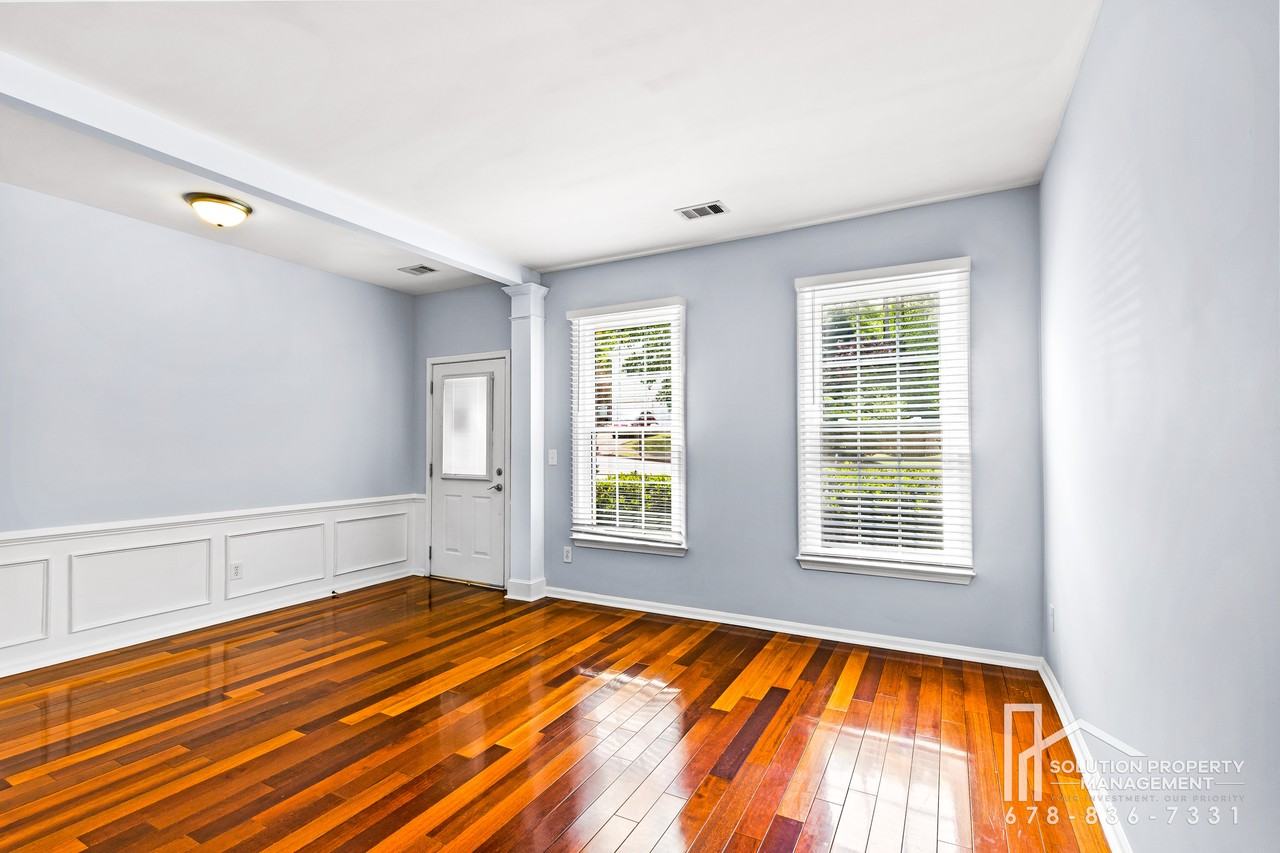 787 Weybourne Ct #1 - Photo 3 of 27