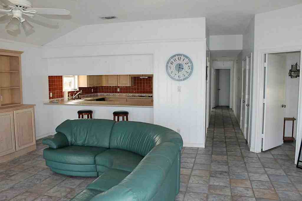 219 Isles End Rd - Photo 2 of 24