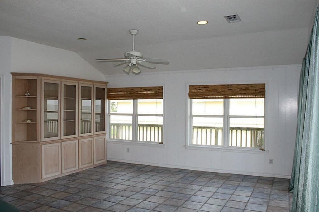 219 Isles End Rd - Photo 3 of 24