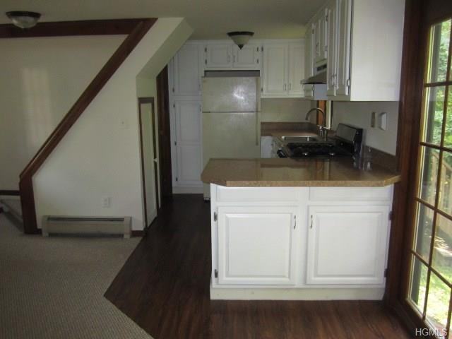 89 Bardonia Rd - Photo 3 of 18