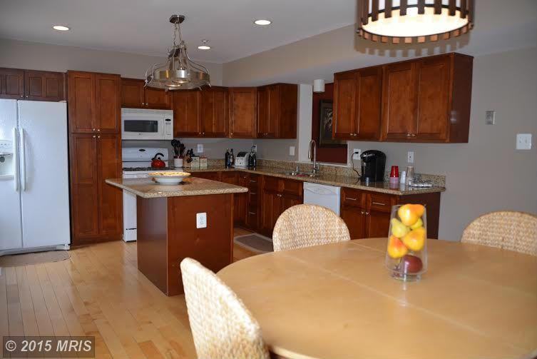 12236 Bare Bush Path, Columbia, MD 21044 3 Bedroom Apartment for  $2,300/month - Zumper