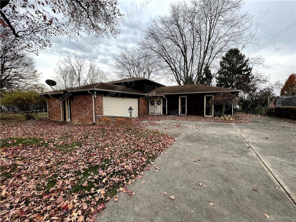2813 Wellsford Dr - Photo 2 of 42