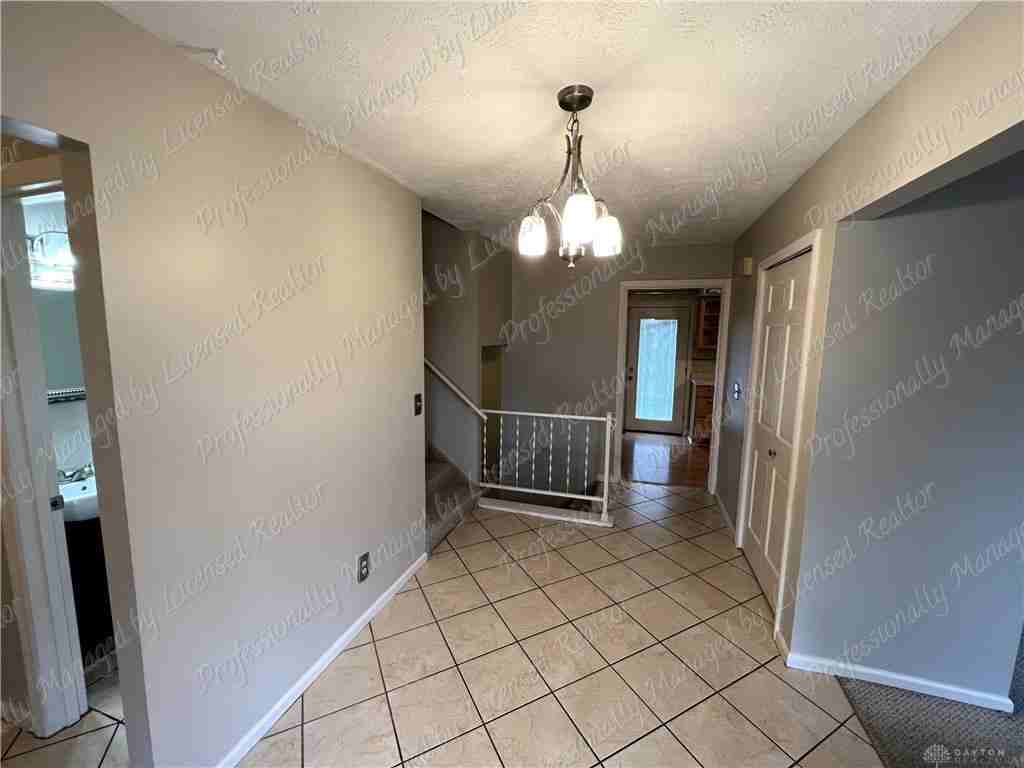 2813 Wellsford Dr - Photo 3 of 42