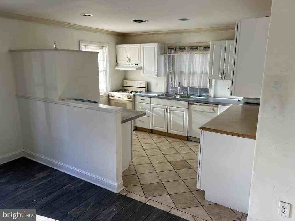 200 Grandview Rd - Photo 2 of 7
