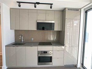 7 Grenville St #2702