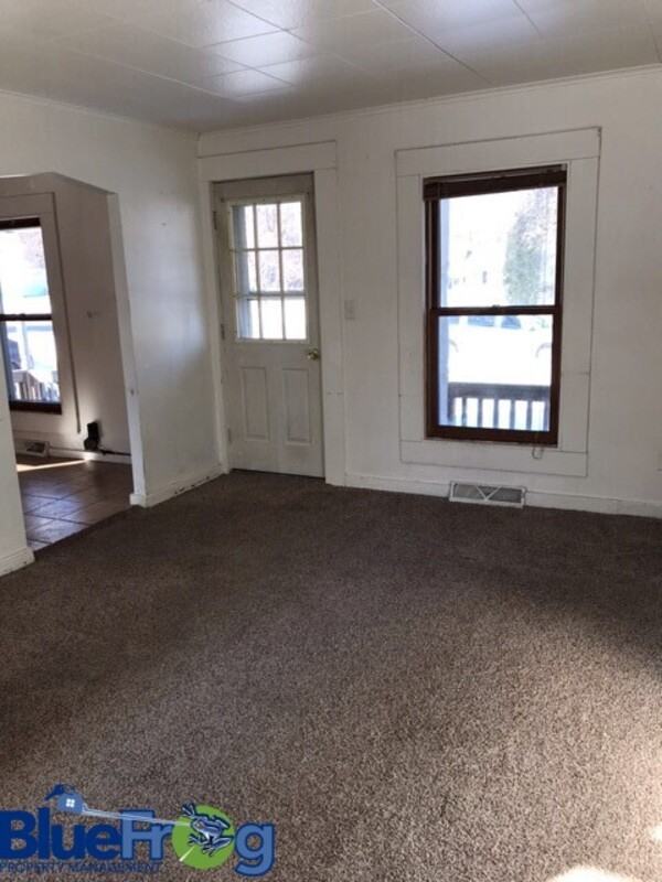 744 W Main St - Photo 2 of 15