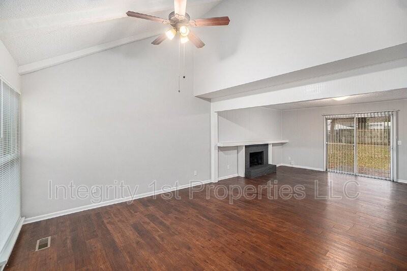 3541 Ne 72nd Ter - Photo 3 of 20