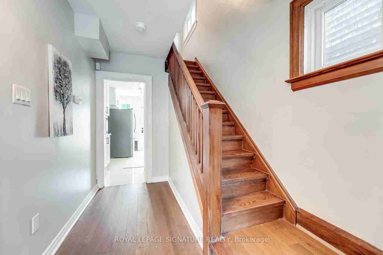118 Blantyre Avenue - Photo 2 of 16