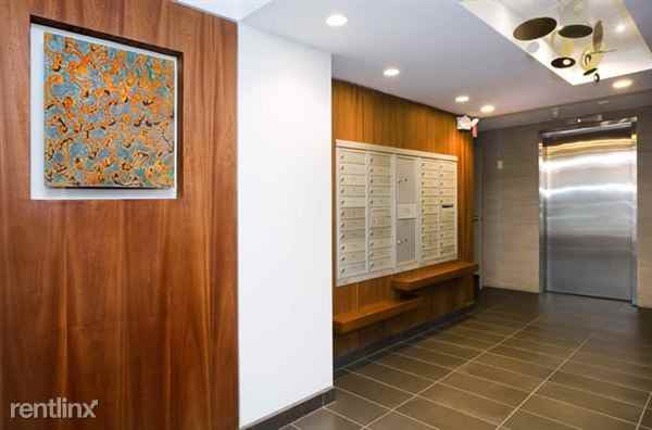 345 Franklin St - Photo 3 of 6