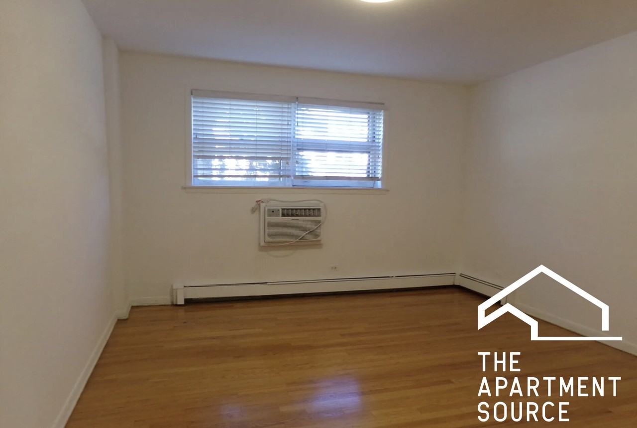 8644 Skokie Blvd #306 - Photo 2 of 6