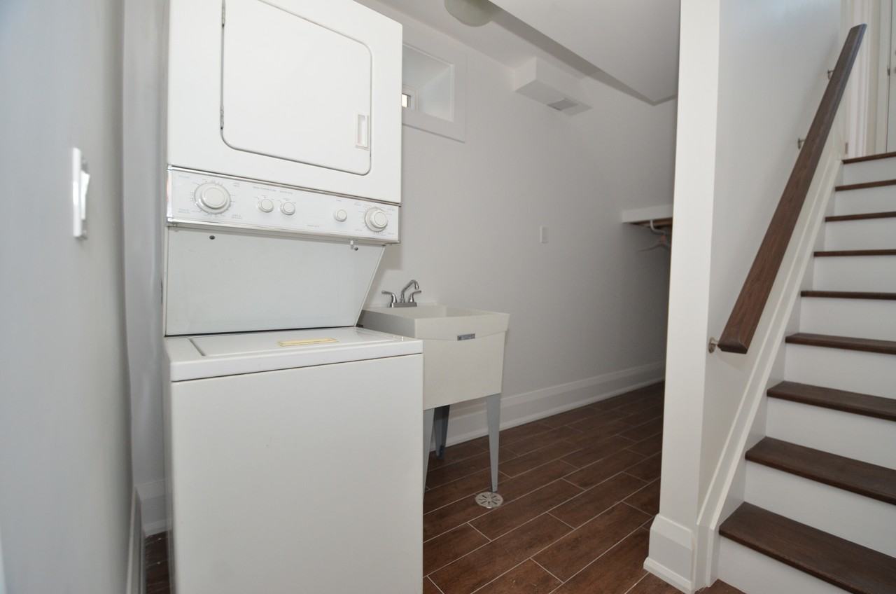 136 Dewhurst Boulevard - Photo 4 of 9