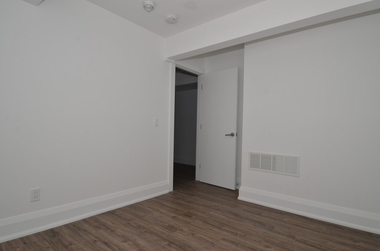 136 Dewhurst Boulevard - Photo 7 of 9