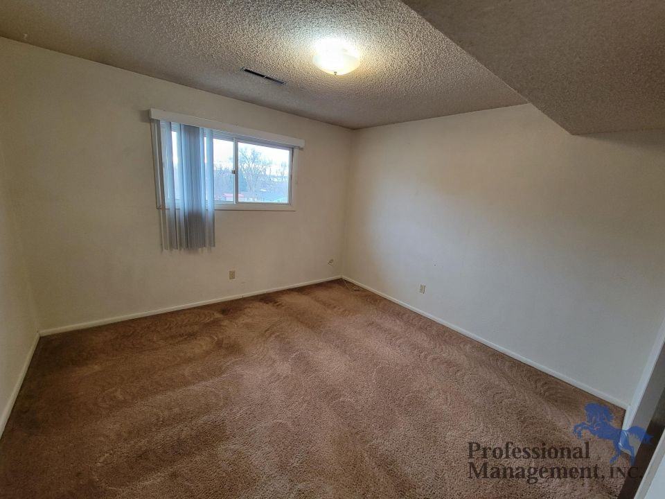 809 N 16th St #7 - Photo 4 of 6